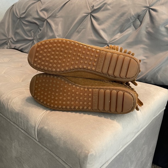 Small Cute Booties - Picture 2 of 4